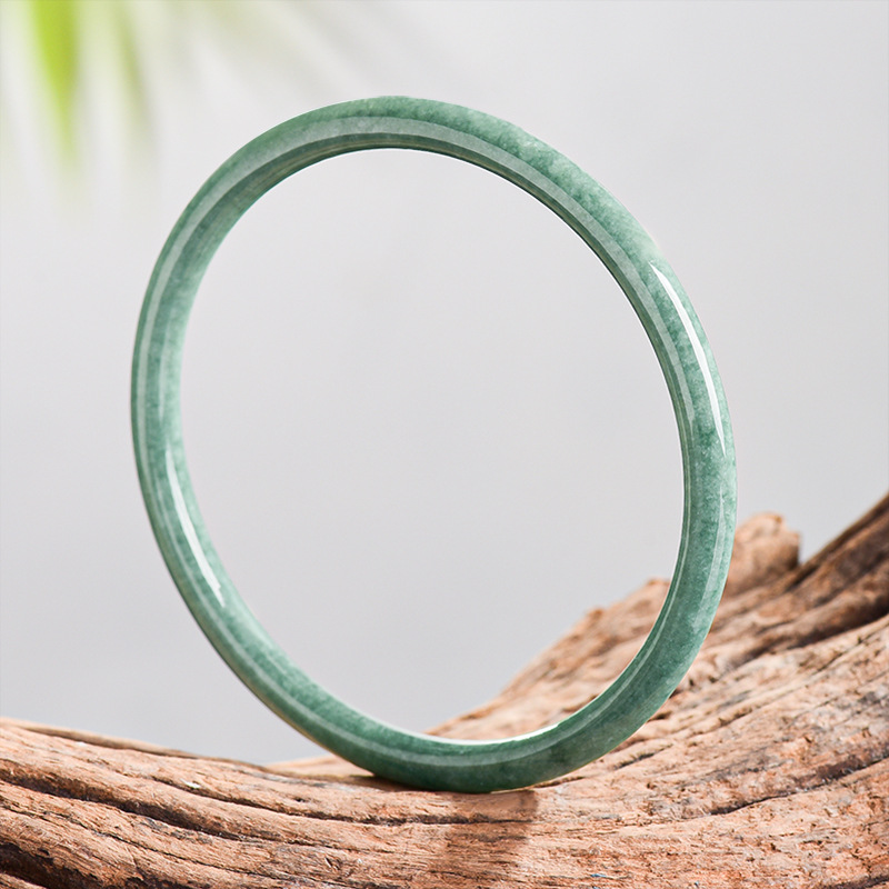 Natural Burmese Jadeite Bracel - Bracelets recension och pris