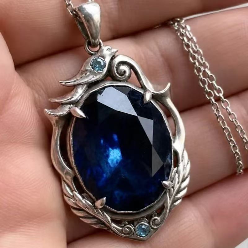 Identity V Cursed Sapphire Nec - Anime Pendant Necklace recension och pris
