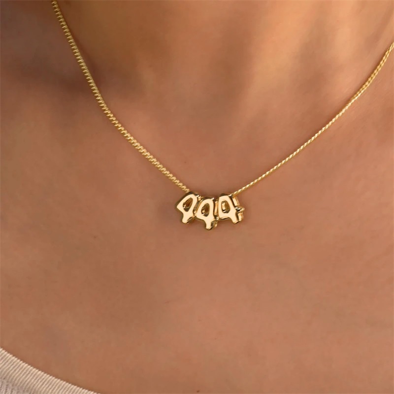 Personalized 3D Bubble Letter  - Initial Letter Necklace 18K Gold recension och pris