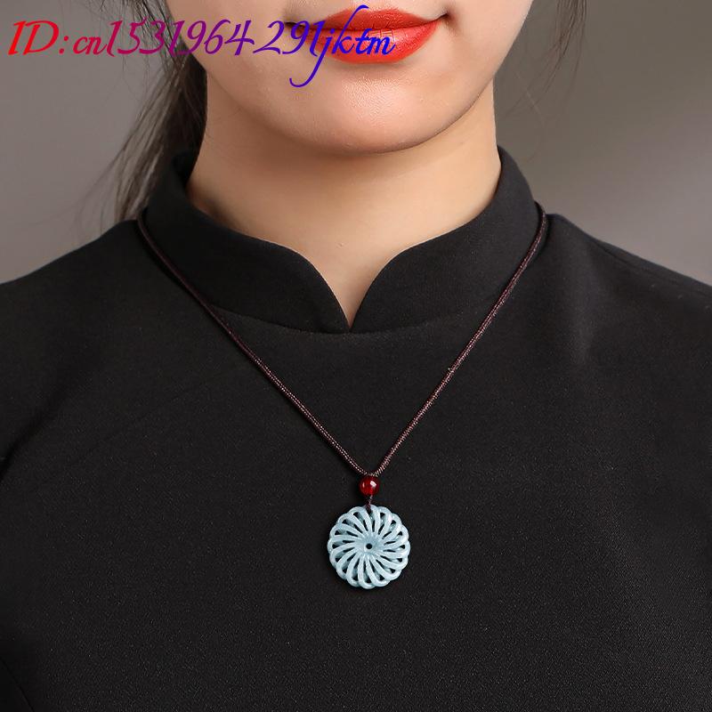 Burmese Jadeite Flower Pendant - Necklaces recension och pris